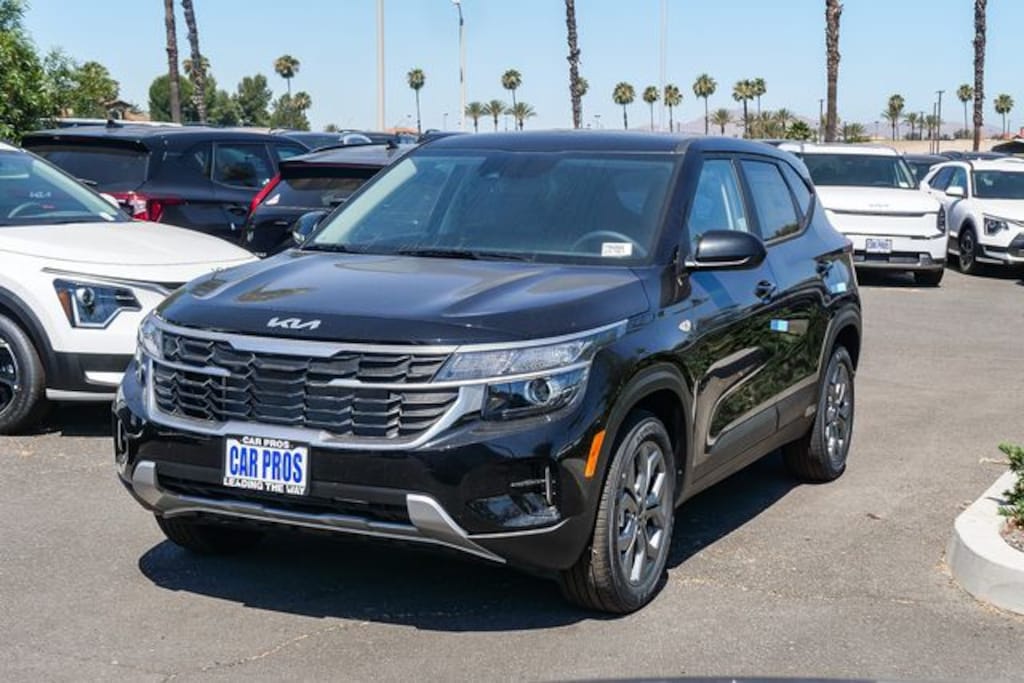 New 2026 Kia Seltos LX SUV