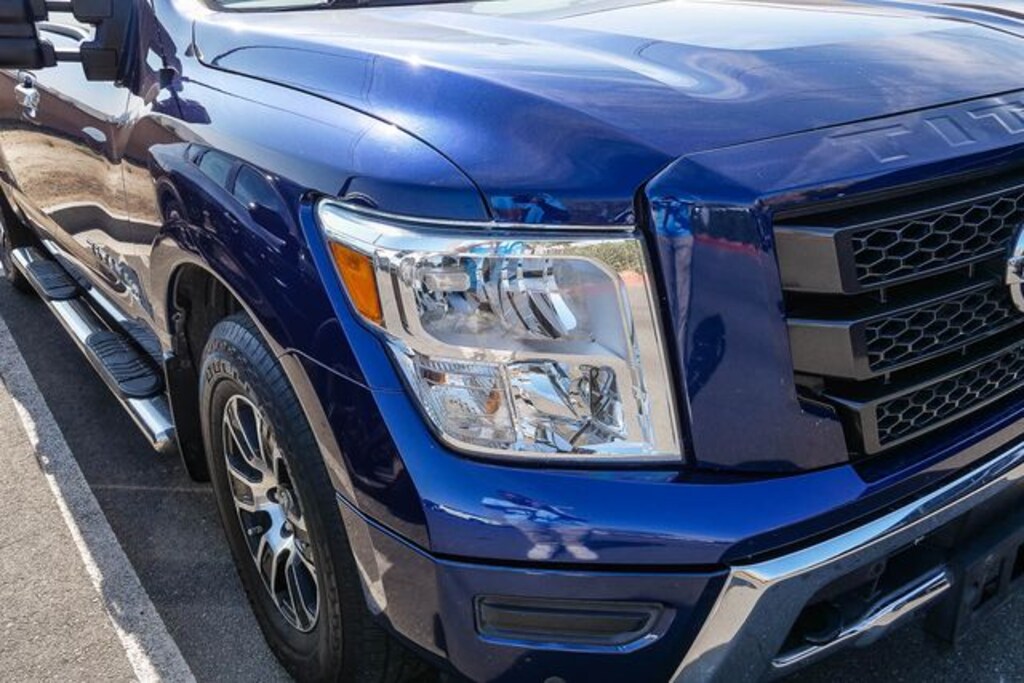 Used 2020 Nissan Titan SV Truck Crew Cab