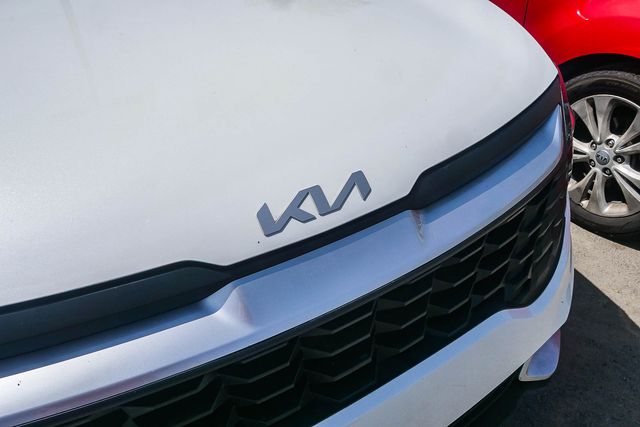2024 Kia Sportage LX photo 4