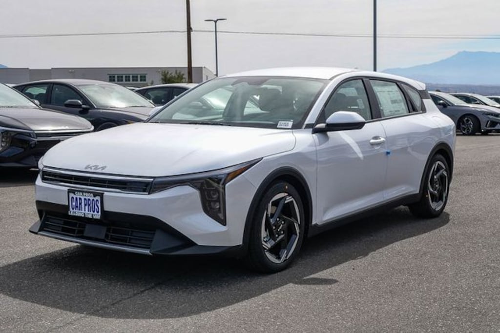 New 2026 Kia K4 EX Hatchback
