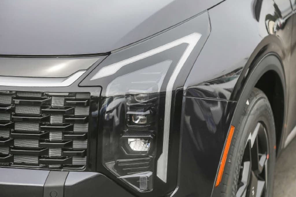 New 2026 Kia Sportage EX SUV