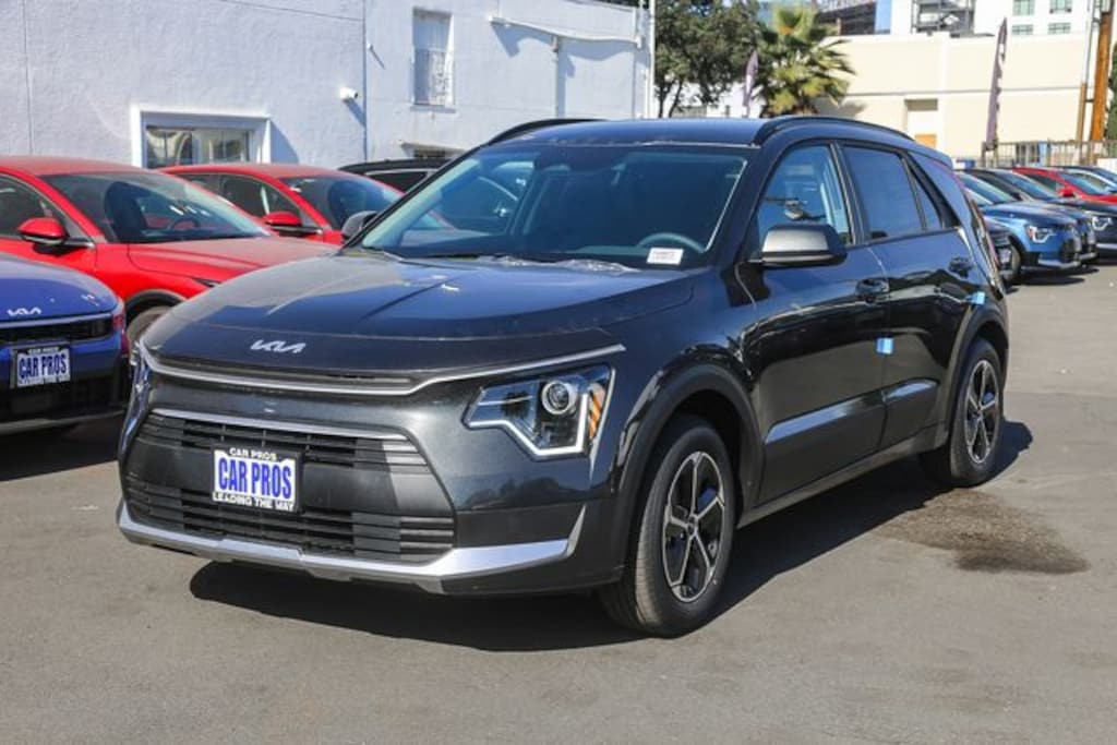 New 2026 Kia Niro LX SUV