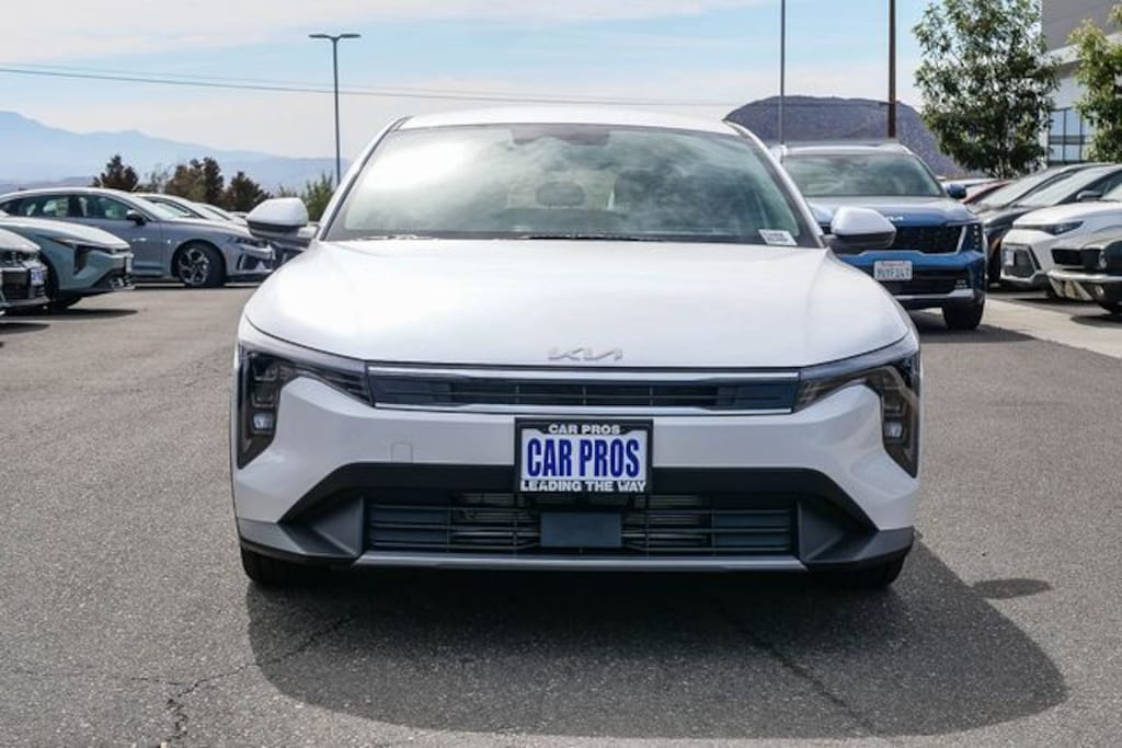 New 2026 Kia K4 EX Hatchback