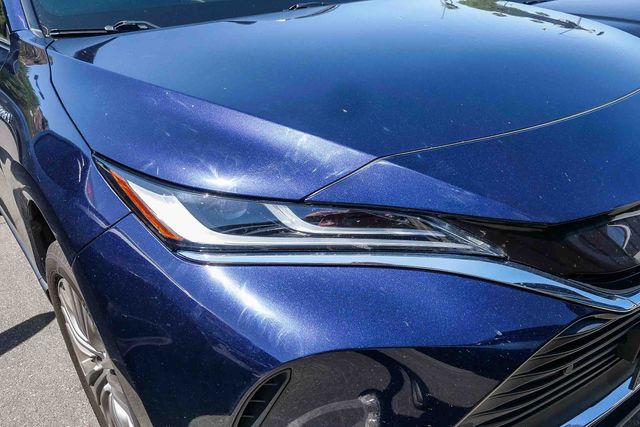 2021 Toyota Venza XLE photo 3