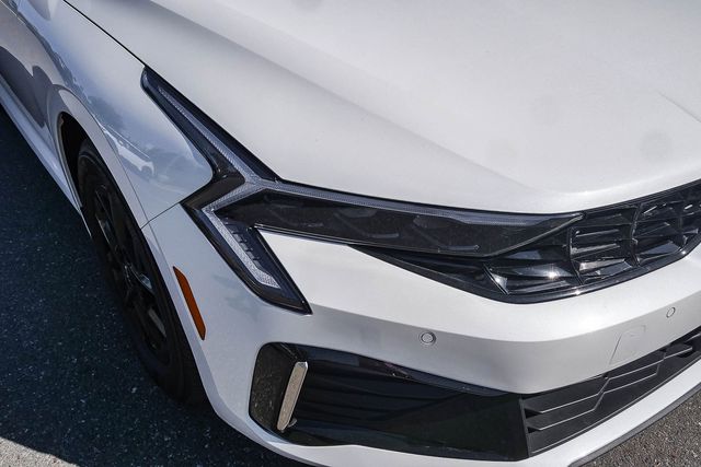 2025 Kia K5 LXS photo 3