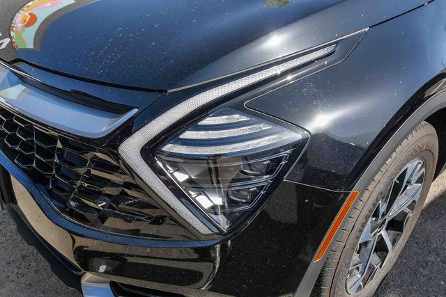 2025 Kia Sportage EX photo 5
