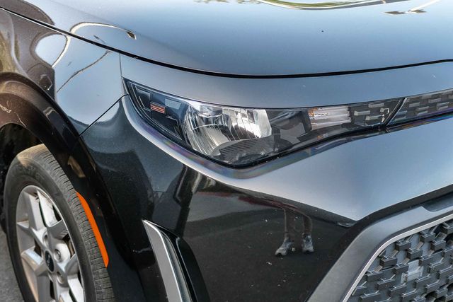 2023 Kia Soul LX photo 3