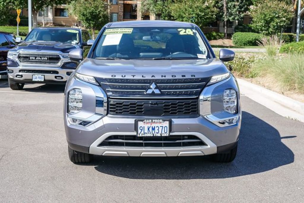 Used 2024 Mitsubishi Outlander SE SUV