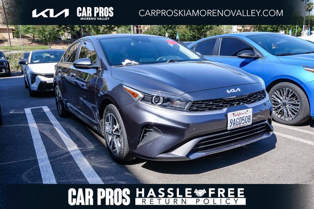 2022 Kia Forte LXS AT's photo