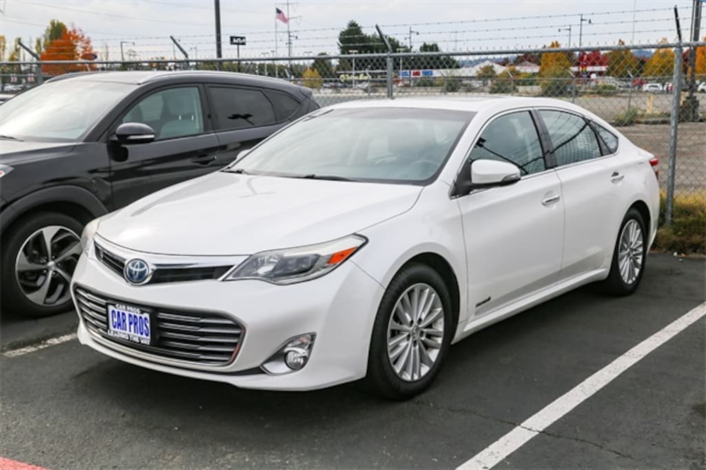 Used 2013 Toyota Avalon Hybrid XLE Premium Sedan