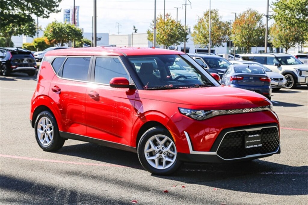 Certified 2023 Kia Soul LX Hatchback