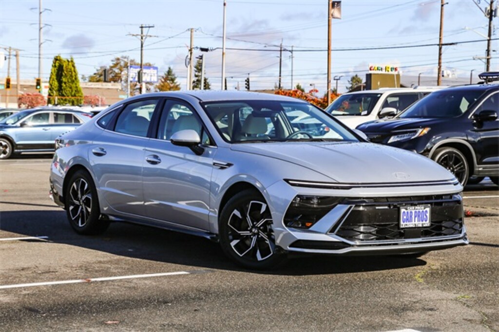 Used 2024 Hyundai Sonata SEL Sedan