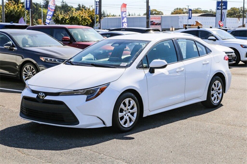 Used 2023 Toyota Corolla LE Sedan