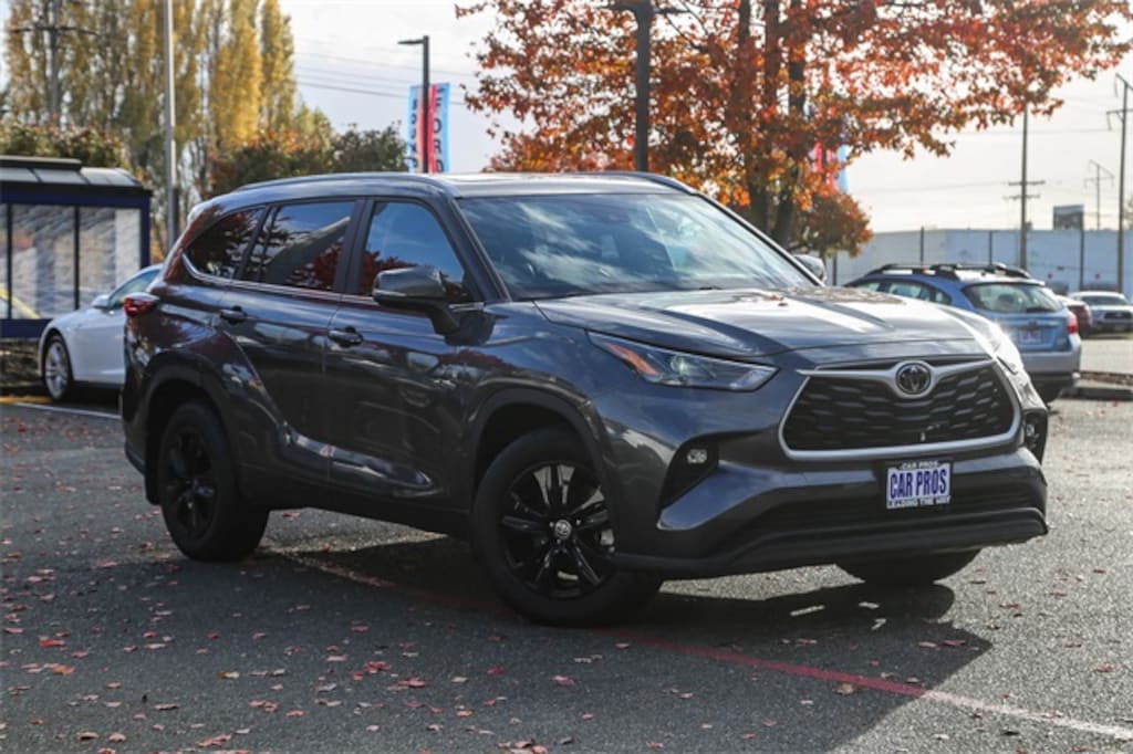 Used 2023 Toyota Highlander XLE SUV