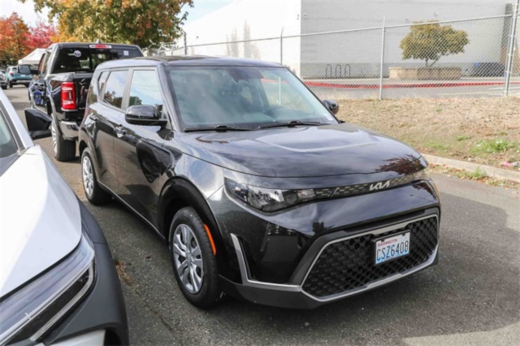 Certified 2023 Kia Soul LX Hatchback