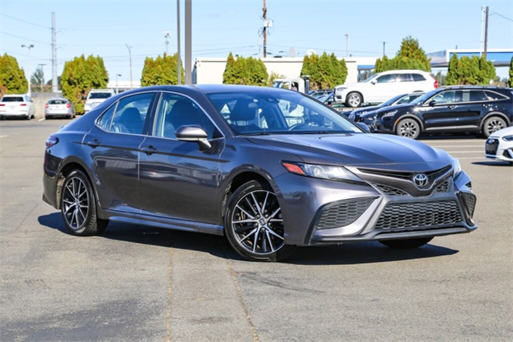 Used 2023 Toyota Camry SE Sedan