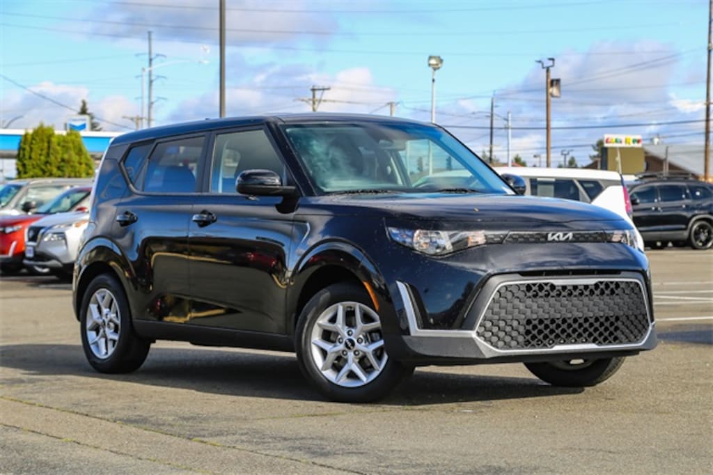 Certified 2023 Kia Soul LX Hatchback