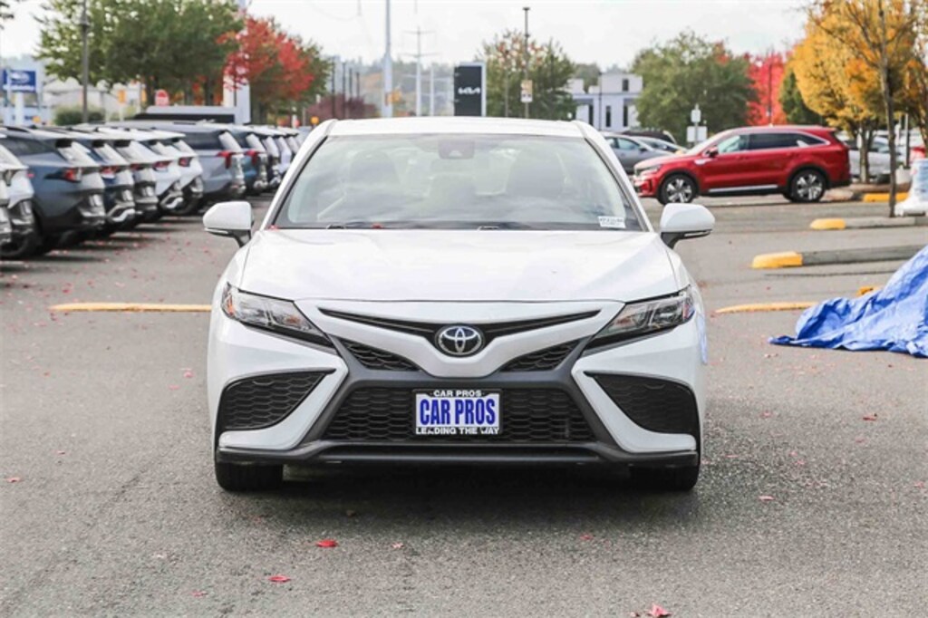 Used 2023 Toyota Camry SE Sedan