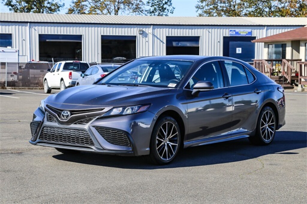 Used 2023 Toyota Camry SE Sedan
