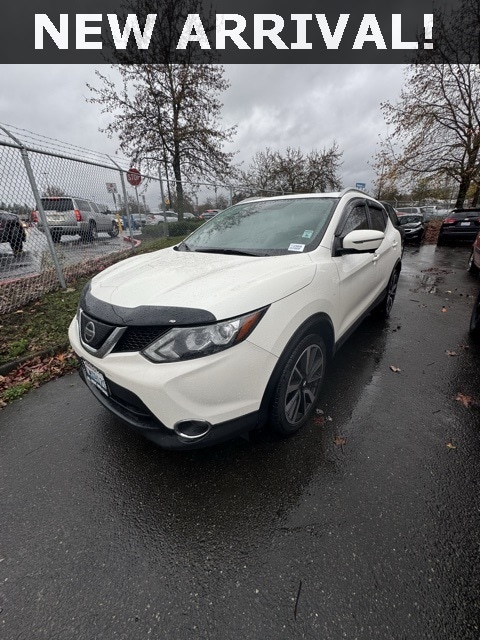 2019 Nissan Rogue Sport SL's photo