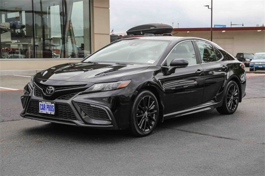 Used 2023 Toyota Camry SE Sedan