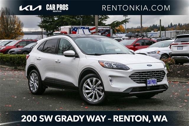 2021 Ford Escape Titanium's photo