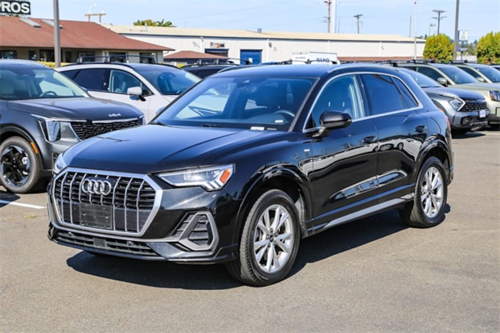 Used 2023 Audi Q3 Premium SUV