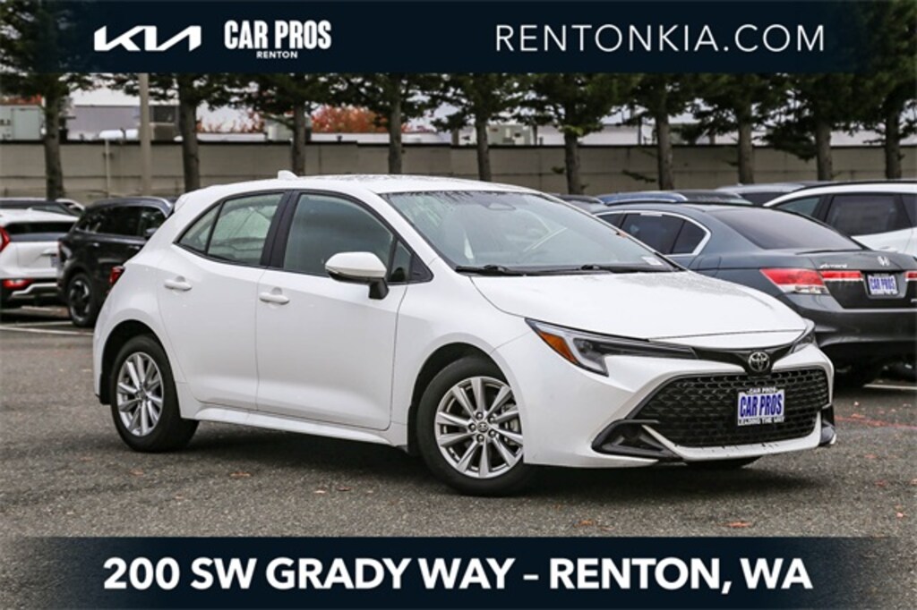 Used 2024 Toyota Corolla Hatchback SE Hatchback