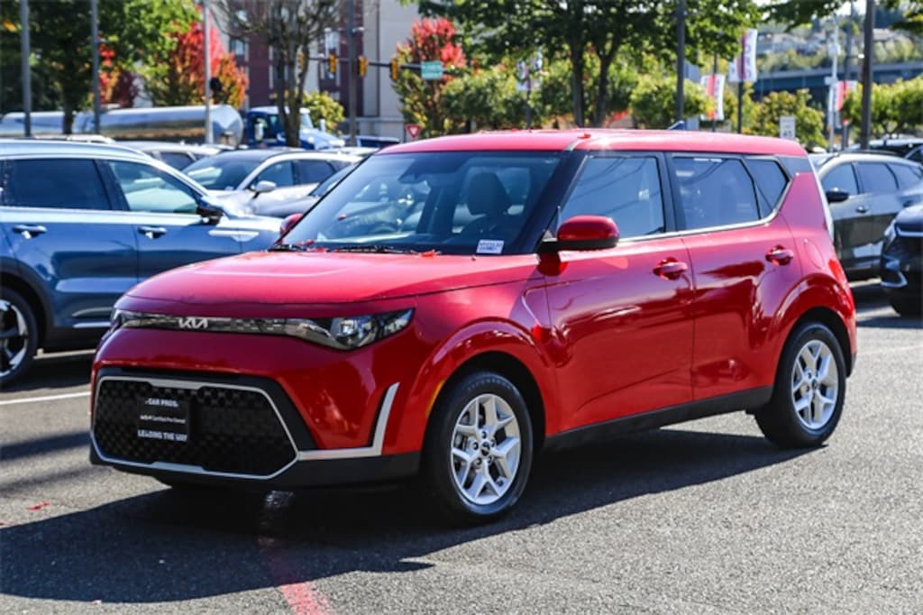 Certified 2023 Kia Soul LX Hatchback