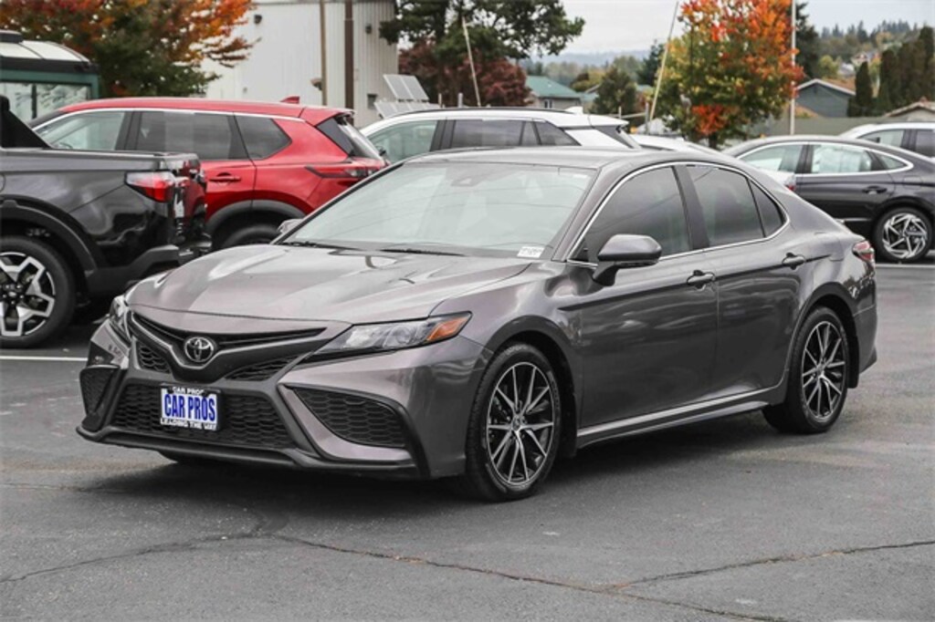 Used 2023 Toyota Camry SE Sedan
