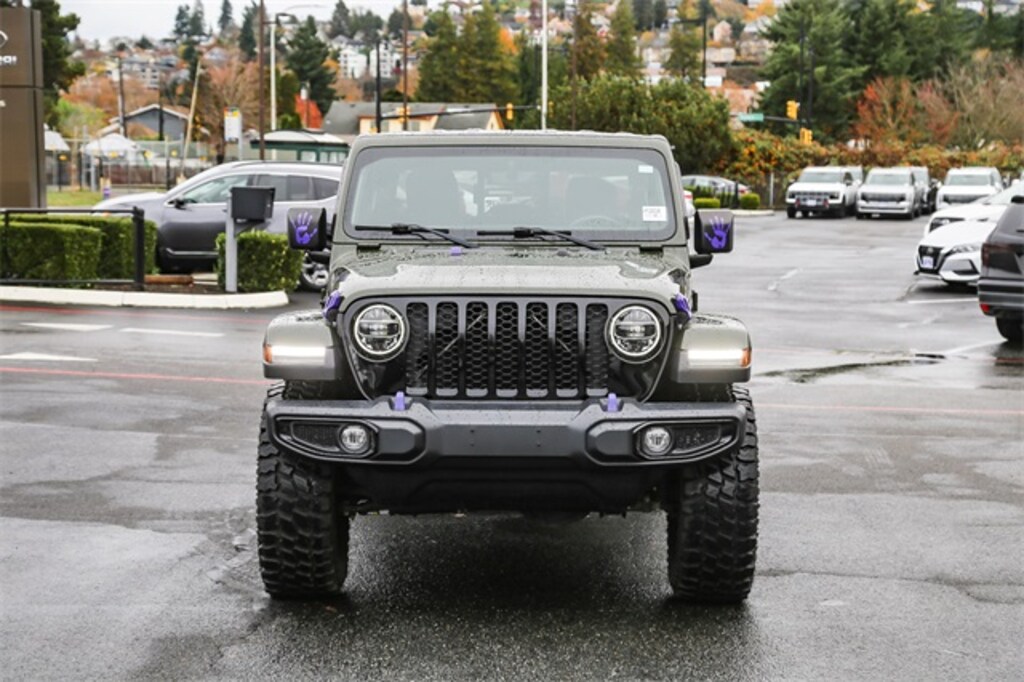 Used 2021 Jeep Gladiator Willys Truck