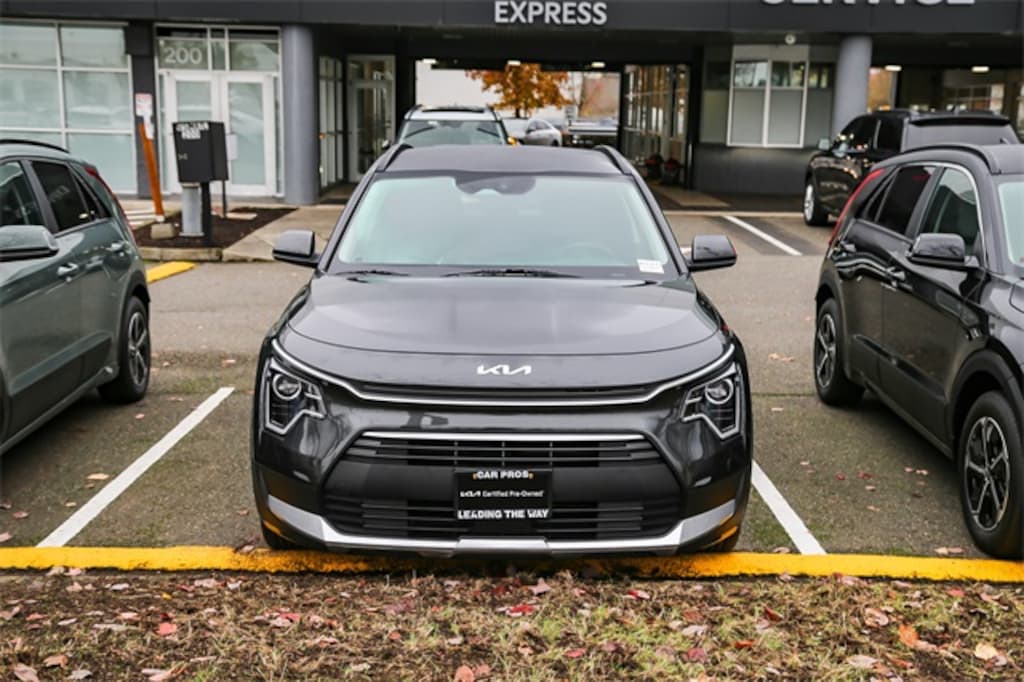 Used 2023 Kia Niro Plug-In Hybrid EX SUV