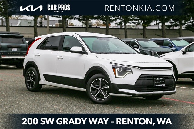 2025 Kia Niro LX's photo