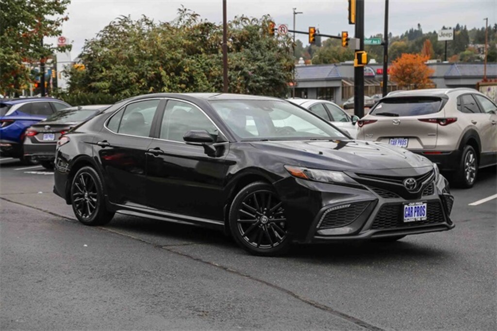 Used 2023 Toyota Camry SE Sedan