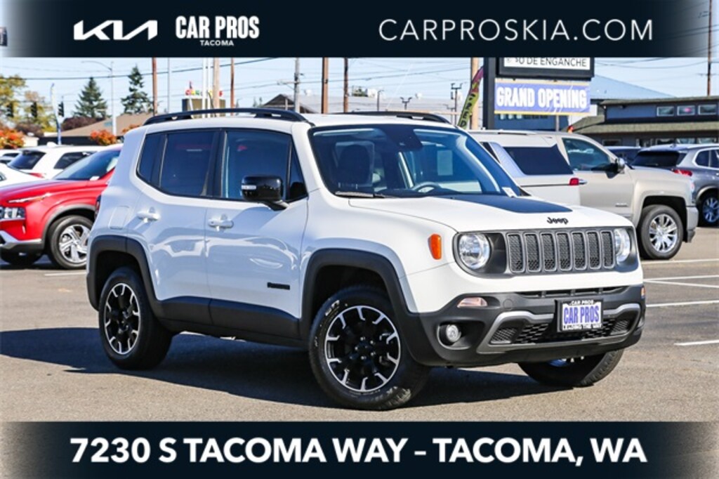 Used 2023 Jeep Renegade Altitude SUV
