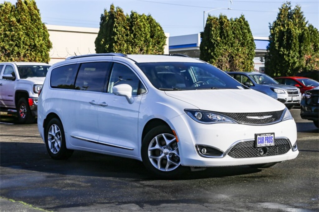 Used 2020 Chrysler Pacifica Touring L Minivan/Van