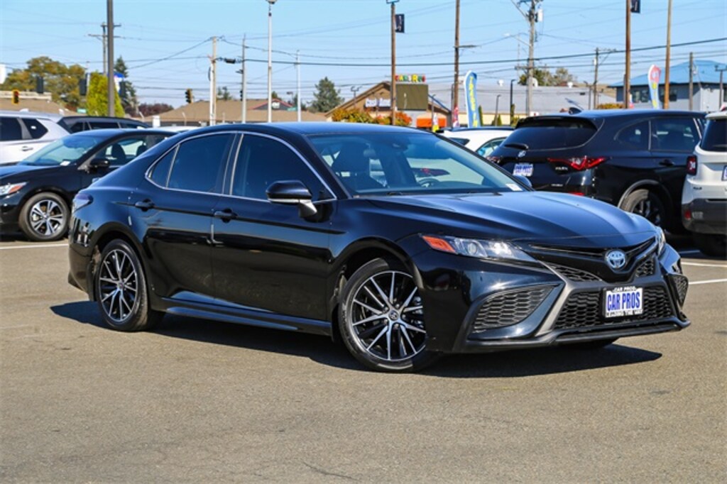 Used 2024 Toyota Camry Hybrid SE Sedan