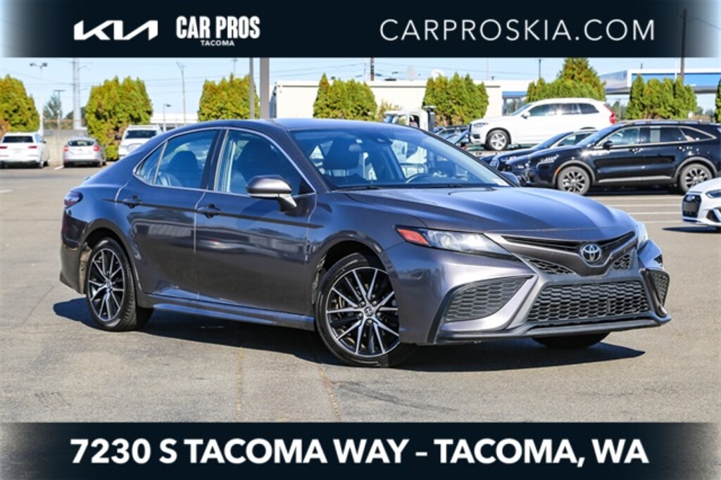 Used 2023 Toyota Camry SE Sedan
