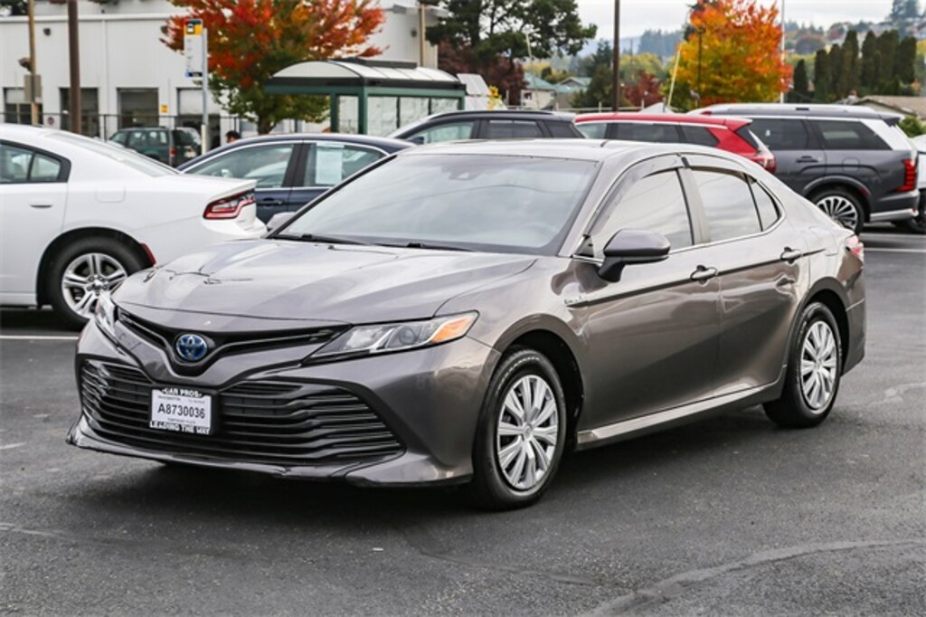 Used 2020 Toyota Camry Hybrid LE Sedan