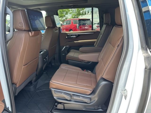 2026 Chevrolet Suburban High Country - Photo 33
