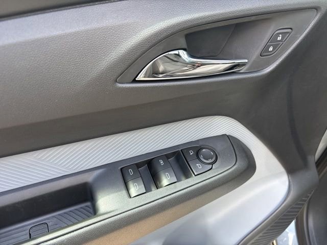 2027 Chevrolet Bolt LT - Photo 29