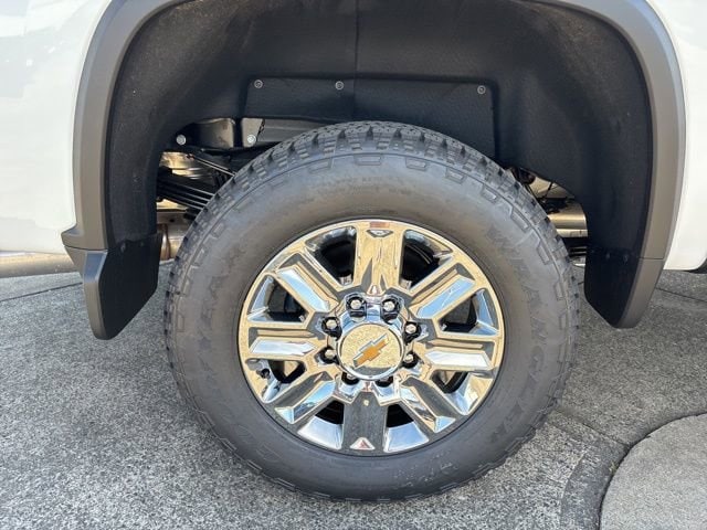 2026 Chevrolet Silverado 3500 HD High Country - Photo 14