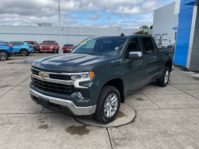 2025 Chevrolet Silverado 1500 LT photo 3