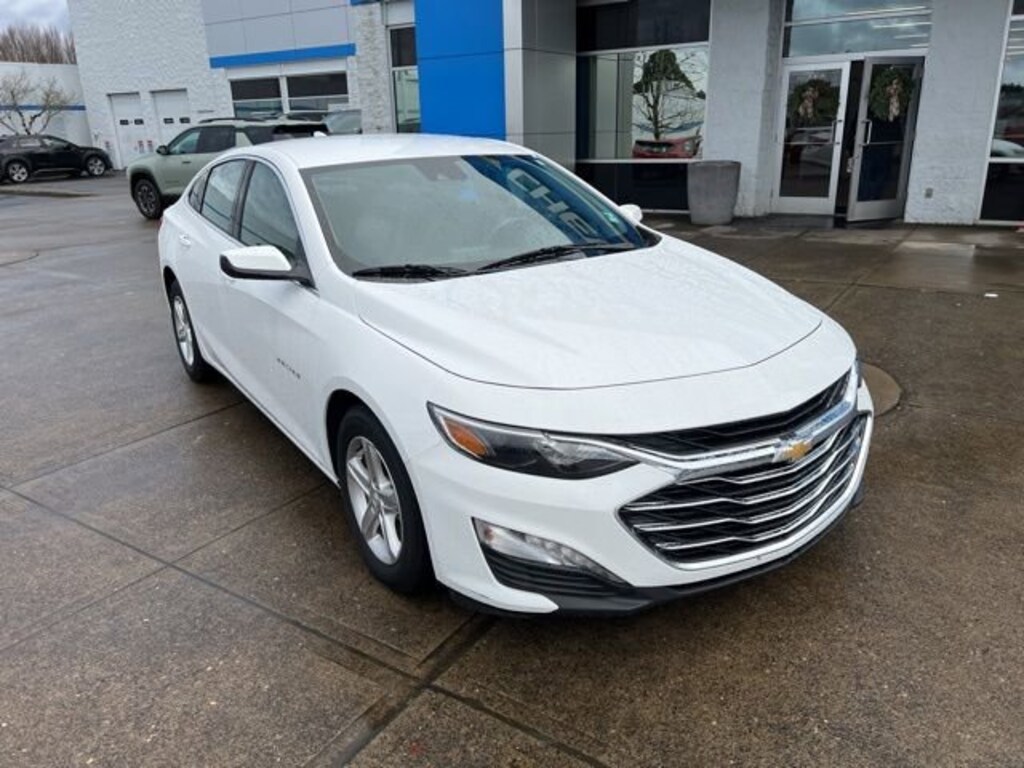 Used 2024 Chevrolet Malibu 1LT Sedan