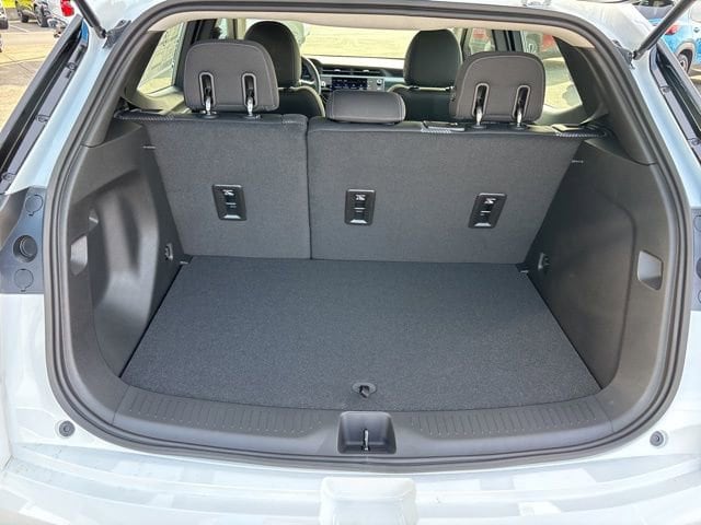 2027 Chevrolet Bolt LT - Photo 32