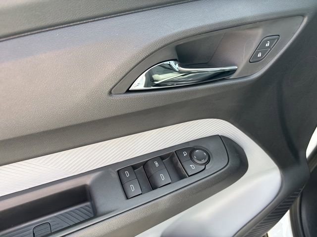 2027 Chevrolet Bolt LT - Photo 29