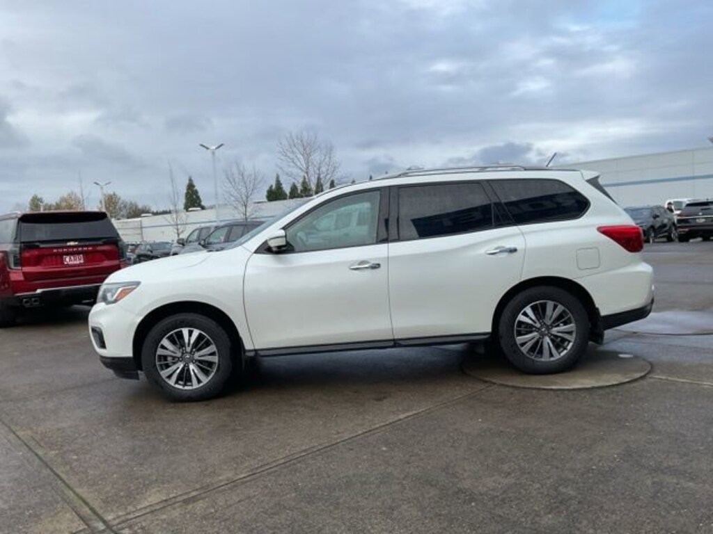 Used 2017 Nissan Pathfinder SL SUV