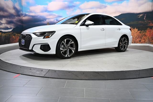 2022 Audi A3 40 Premium photo 3
