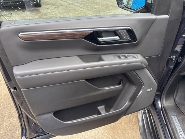 2026 Chevrolet Suburban Premier - Photo 32