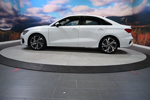 2022 Audi A3 40 Premium photo 4